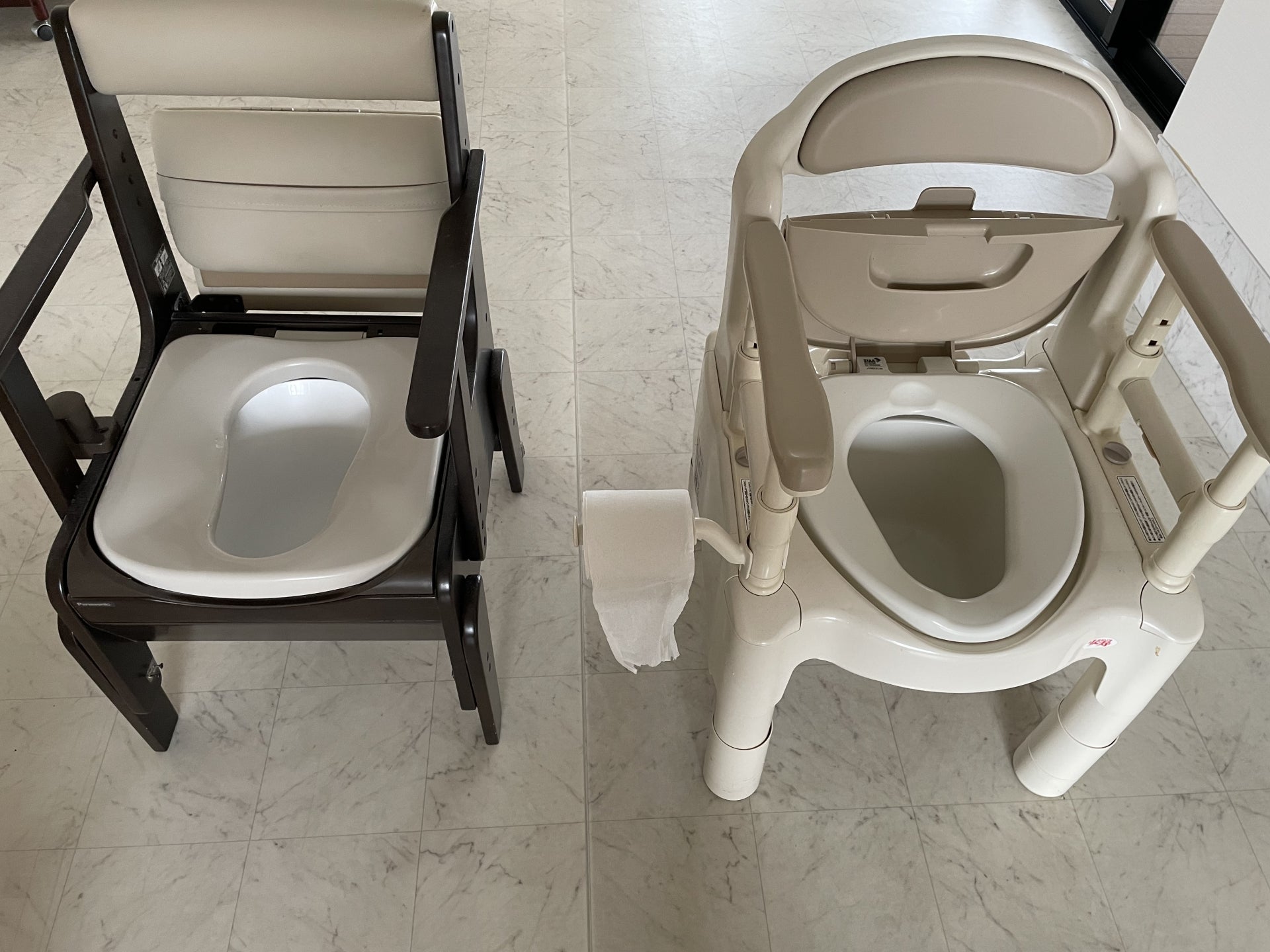介護施設でのポータブルトイレ掃除時間削減とは？使い捨て処理袋を徹底解説！